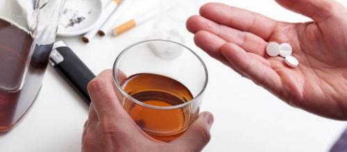 Почему после отказа от алкоголя люди впадают в депрессию. Что такое алкогольная депрессия 02