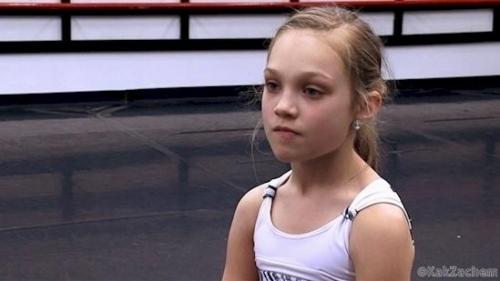 Мэдди зиглер 2021. Вы помните девочку из видеоролика к песне Sia “Chandelier”? Посмотрите, чем она занимается сегодня