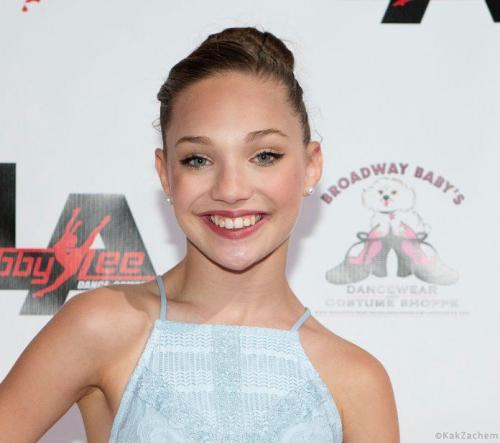 Мэдди зиглер 2021. Вы помните девочку из видеоролика к песне Sia “Chandelier”? Посмотрите, чем она занимается сегодня