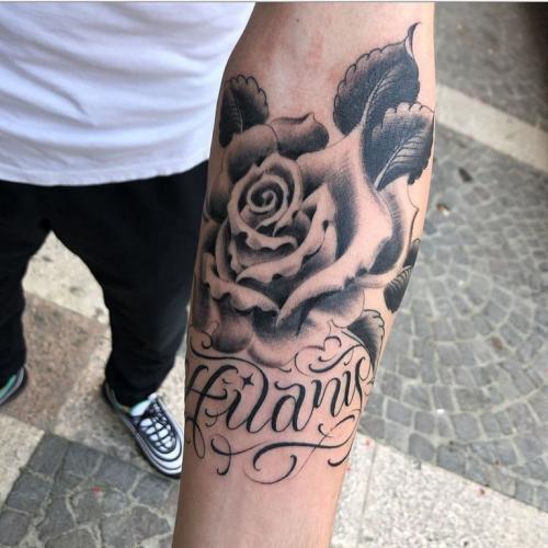 Тату надписи мужские на руке. Мужские тату надписи на руках: лучшие фразы и цитаты