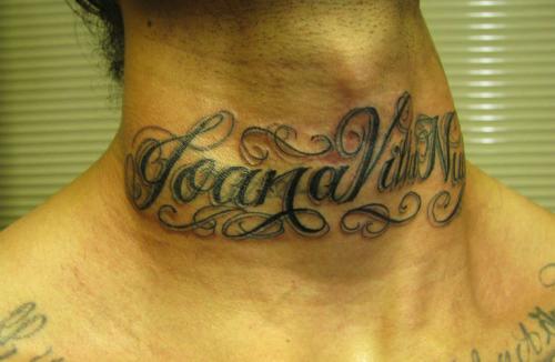 Надписи для тату мужские. Татуировки с надписями на шею для мужчин: с фото и расшифровкой