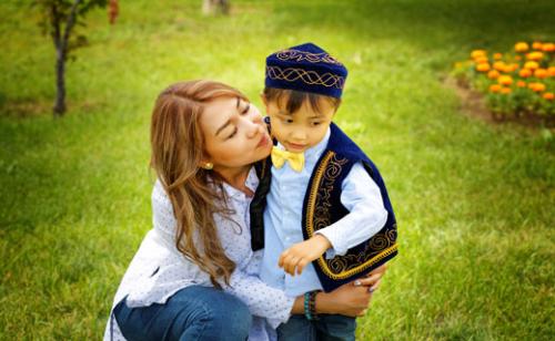 Популярные имена в Казахстане для мальчиков. Казахские имена для мальчиков и их значения (список)