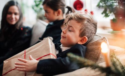 Полезные подарки для детей 7 лет. Подарок на 7 лет: подборка увлекательных товаров, вещей и игрушек для девочек или мальчиков семи лет для дня рождения