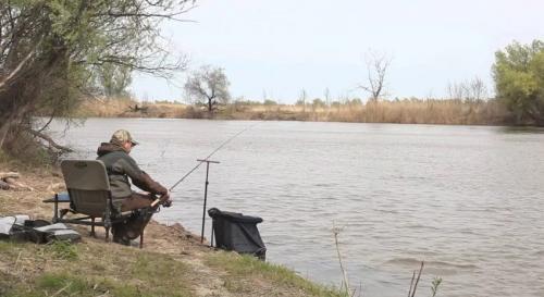 Как выбрать подходящее место для рыбалки в марте. Как найти рыбу в начале весны?