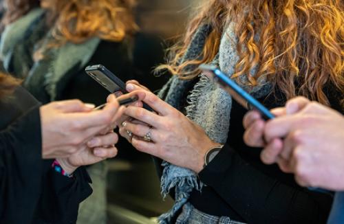 Какие шаги предпринимает правительство России для улучшения скорости интернета. Все новости »