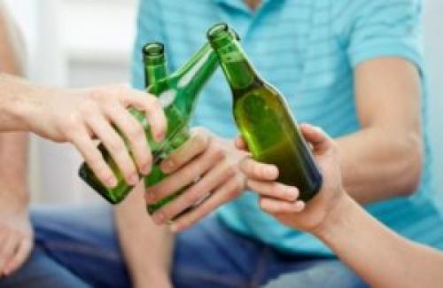 Можно ли пить безалкогольное пиво до 18 лет. Продажа гражданам до 18 лет безалкогольного пива