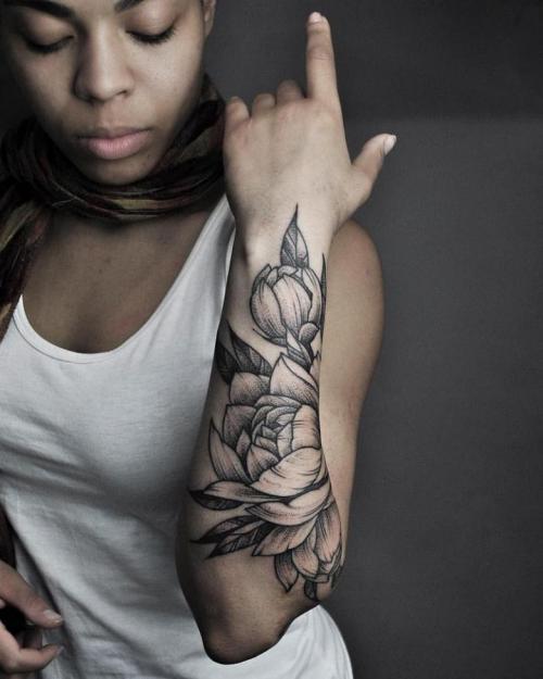 Тату на руке для девушек. Женские тату на руке 2022: ТОП-100 красивых фото 03