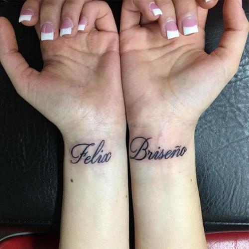 Татуировки с переводом для девушек со смыслом. Татуировки для девушек в виде надписей со смыслом и их значение 23