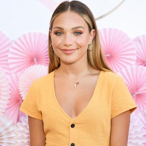 Кто снимается в клипах Sia. Девочка, которая танцевала в клипах и на концертах Сии, выросла: во сколько сегодня оценивается состояние Мэдди Зиглер? 04 Кто снимается в клипах Sia. Девочка, которая танцевала в клипах и на концертах Сии, выросла: во сколько сегодня оценивается состояние Мэдди Зиглер? 04