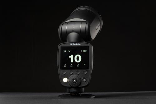 Profoto A10 — знакомство
