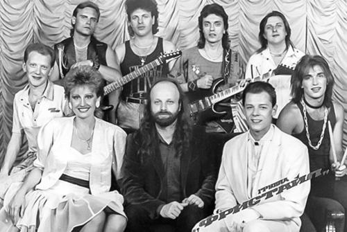 Как изменилась российская поп-музыка в 1990-х годах. Хит года — «Больно мне, больно»