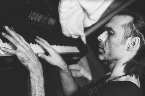 Съемка с постоянным светом » PhotoCasa. Как фотографируют профессионалы. §1 Импульсный против постоянного