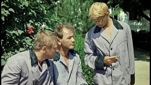 В чем особенность граненого стакана. Хочу все знать #432. 10 фактов о граненом стакане