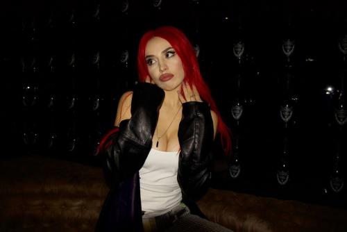 Какие видеоклипы с участием моделей стали самыми сексуальными. Самые соблазнительные образы звёзд в клипаx