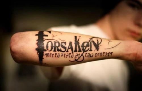 Как выбрать место для татуировки с переводом. Правила выбора места для нанесения тату надписи