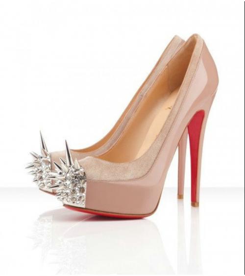 Как произносятся имена дизайнеров и модных брендов. 10 названий известных модных брендов, которые вы произносите неправильно 08