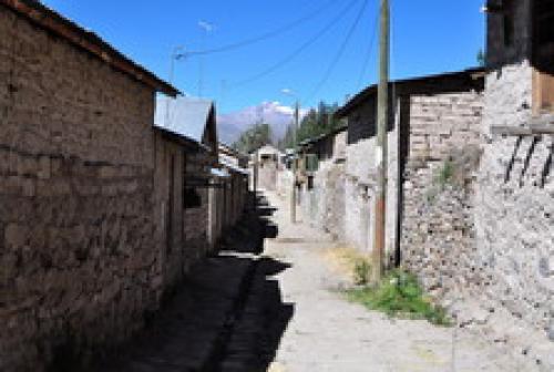 Какая самая большая волна была зарегистрирована в Тихом океане