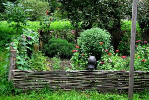 Украшения для улицы своими руками. 90 идей украшений для сада своими руками (фото)