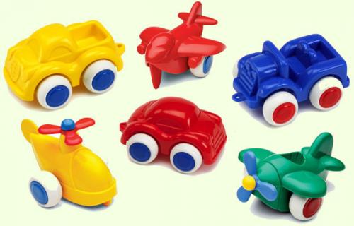 Подарки на Новый год 2022 девочке. Что подарить ребенку на Новый год 2022: самые интересные идеи подарков для мальчиков и девочек