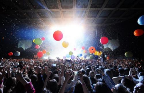 Подарки на Новый год 2022 подростку. Новогодний подарок для подростка-мальчика