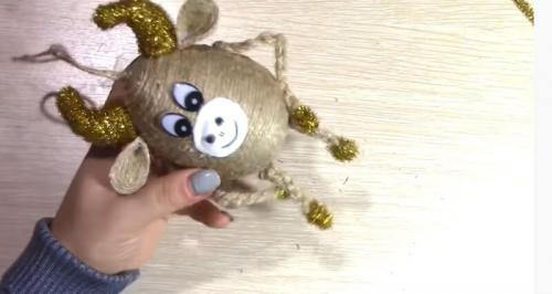 Бык своими руками на Новый год. Поделка бык на Новый год своими руками — идеи игрушек из подручных материалов