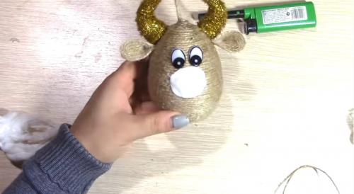 Бык своими руками на Новый год. Поделка бык на Новый год своими руками — идеи игрушек из подручных материалов