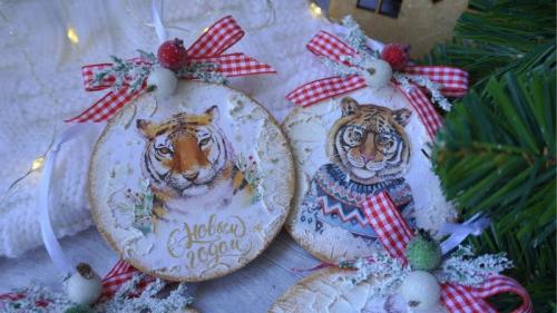 Поделки к новому году 2022. Что подарить на Новый год 2022: идеи подарков, сувениров, поделок (часть 1)