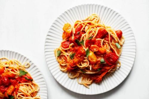 Почему именно эти семь рецептов считаются самыми популярными среди знаменитостей.  Паста с помидорами для Одри Хепберн