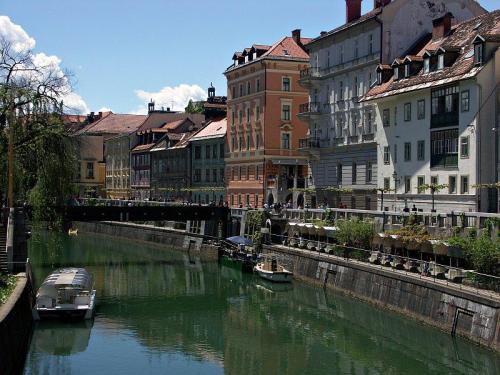 10 самых популярных стран мира для путешествий в 2023 г. ТОП-10 стран, которые нужно посетить в 2023 году от Lonely Planet