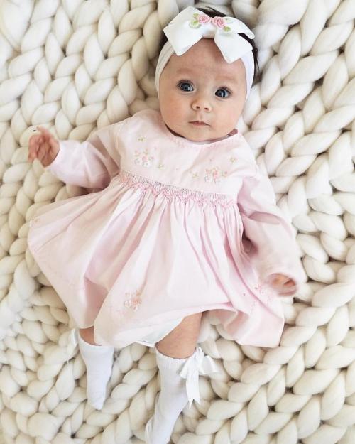 Топ 100 женских имён. Красивые женские имена для девочки, рожденной в 2021-2022 гг.